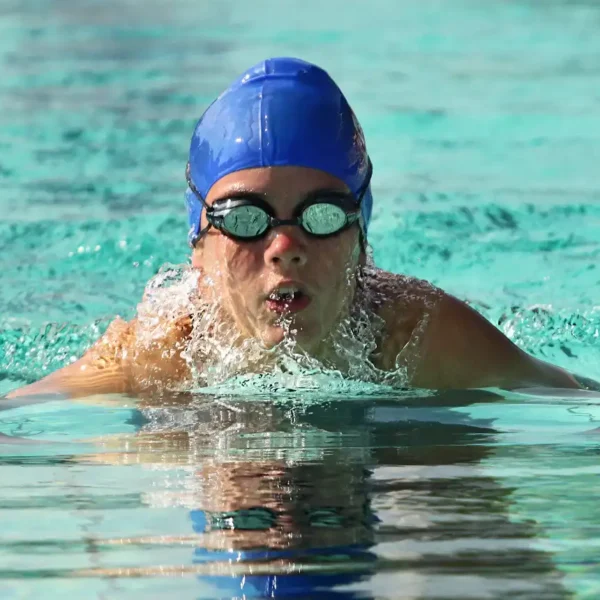 is swimming good cardio swimmer in the water
