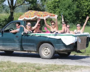 redneck swimming pool on a pick-up truck