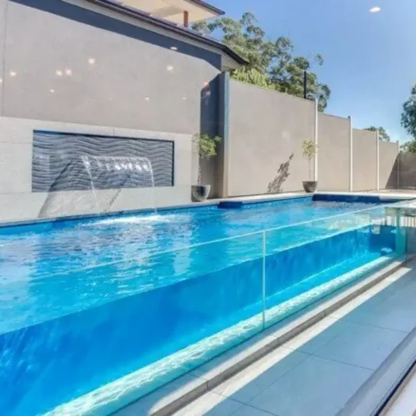 swimmR - We Are Swimming 4 glass swimming pool