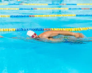 sidestroke swimming