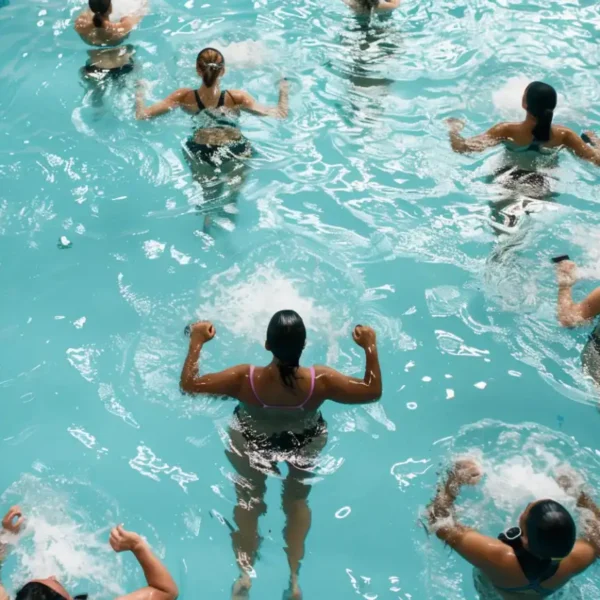swimmR - We Are Swimming 176 a group fitness class doing swimming pool workouts